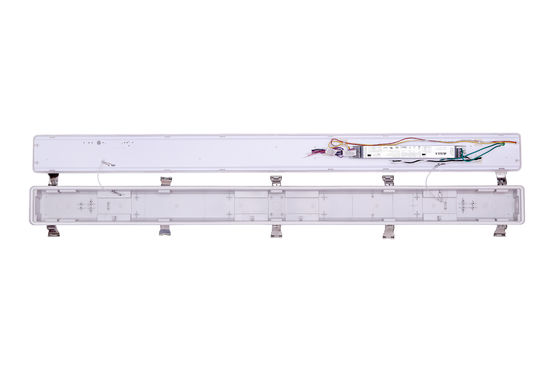 Instalación de luces de vapor de LED industrial IP66 IK10 2 pies / 4 pies / 5 pies / 8 pies 120-277V / 120-347V Voltado de entrada