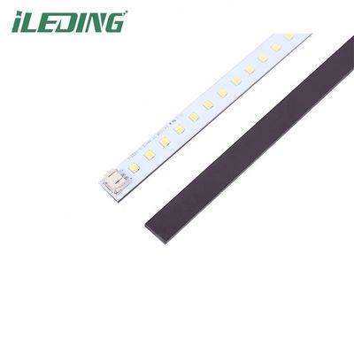 Kit de adaptación lineal de trofer magnético blanco con retrofit de LED con índice de reproducción de color Ra 80