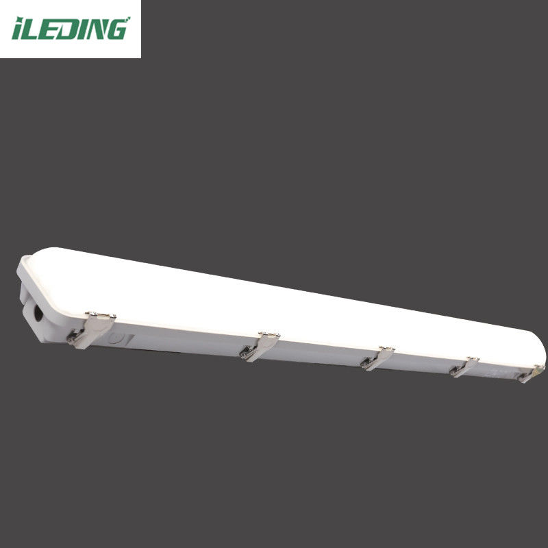 4FT Taller LED Vapor Tight Garage Light Fixture Temperatura de color de luz diurna y clasificación de impermeabilidad IP66